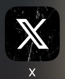 HugoFrederick's tweet image. why does my twitter iphone app image now look like it was directed by eli roth