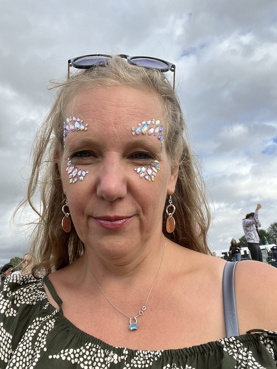 JanetLSymonds's tweet photo. @heritagelivegce
Loving sugababes evening at the beautiful audley end house https://t.co/GTZ4bMojXG
