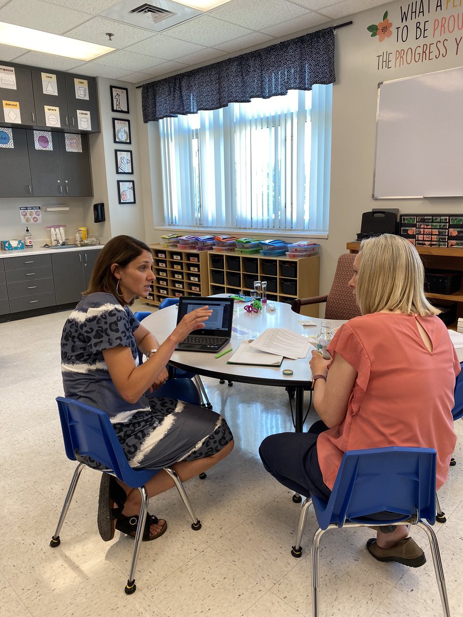 Today Rebecca England (@HardinCoSchools Special Education Consultant) met with a teacher at @RineyvilleE on how to best support students #HCSBetterTogether