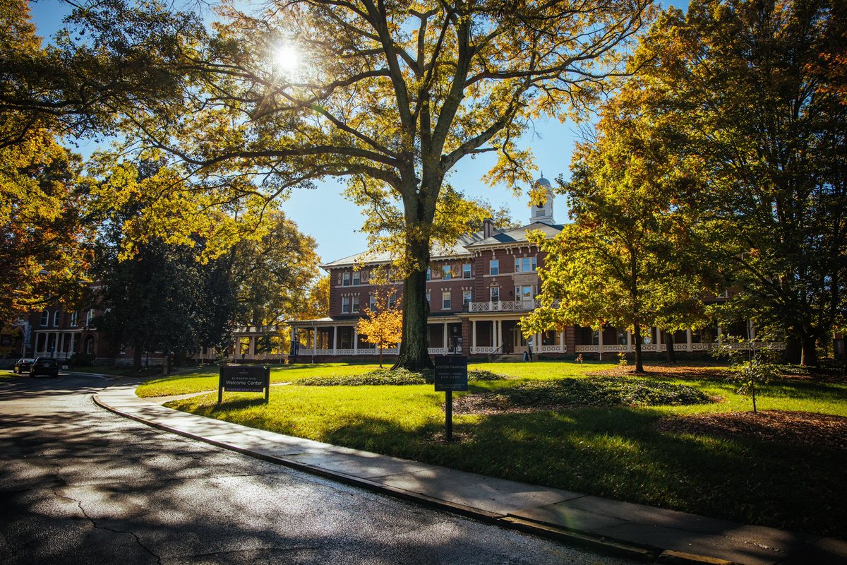 Agnes Scott College tweet media
