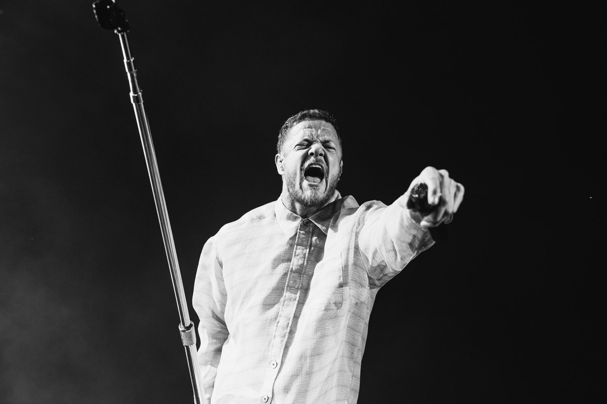 LiveNationLT's tweet photo. #ThankYouVilnius
@Imaginedragons 👉 Thank you Vilnius!  🇱🇹
📷 Lukas Grušeckas &amp; Evelina Sabaliauskaitė
#ImagineDragons #AJR #MercuryWorldTour #Vilnius #Lietuva #SeeYouSoon https://t.co/mkITR3Hnwi
