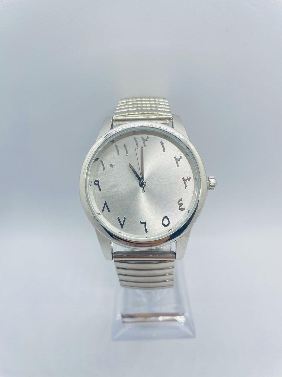 _alyawm's tweet photo. MOBTRE JADIDA BLANCHE
PREMIER ARRIVÉ PREMIER SERVIE 
La montre va trop grande au frère c’est pour ça qu’il la vend

https://t.co/TaCYlwQh9O https://t.co/xHqnvFeCYj