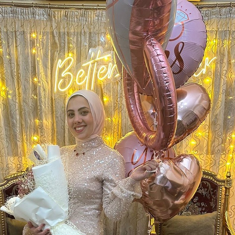 reem_farouk_'s tweet photo. My special day 😍♥️ #NewProfilePic https://t.co/HTACXw4bp2