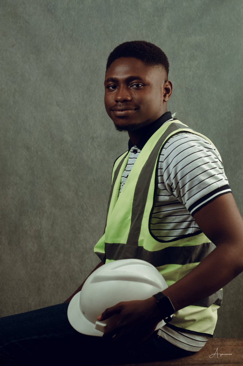 okolzy's tweet photo. Introducing to you…………
Adebowale Kenneth Adedamola [GMNSE, UI]

Wetin I for doooo, if it no be Goddddd.

Now I can say it with full chest, BSc. Civil Engineering [UI], First class honors.
A dream come true, God did. https://t.co/Wh2iLFOkoL