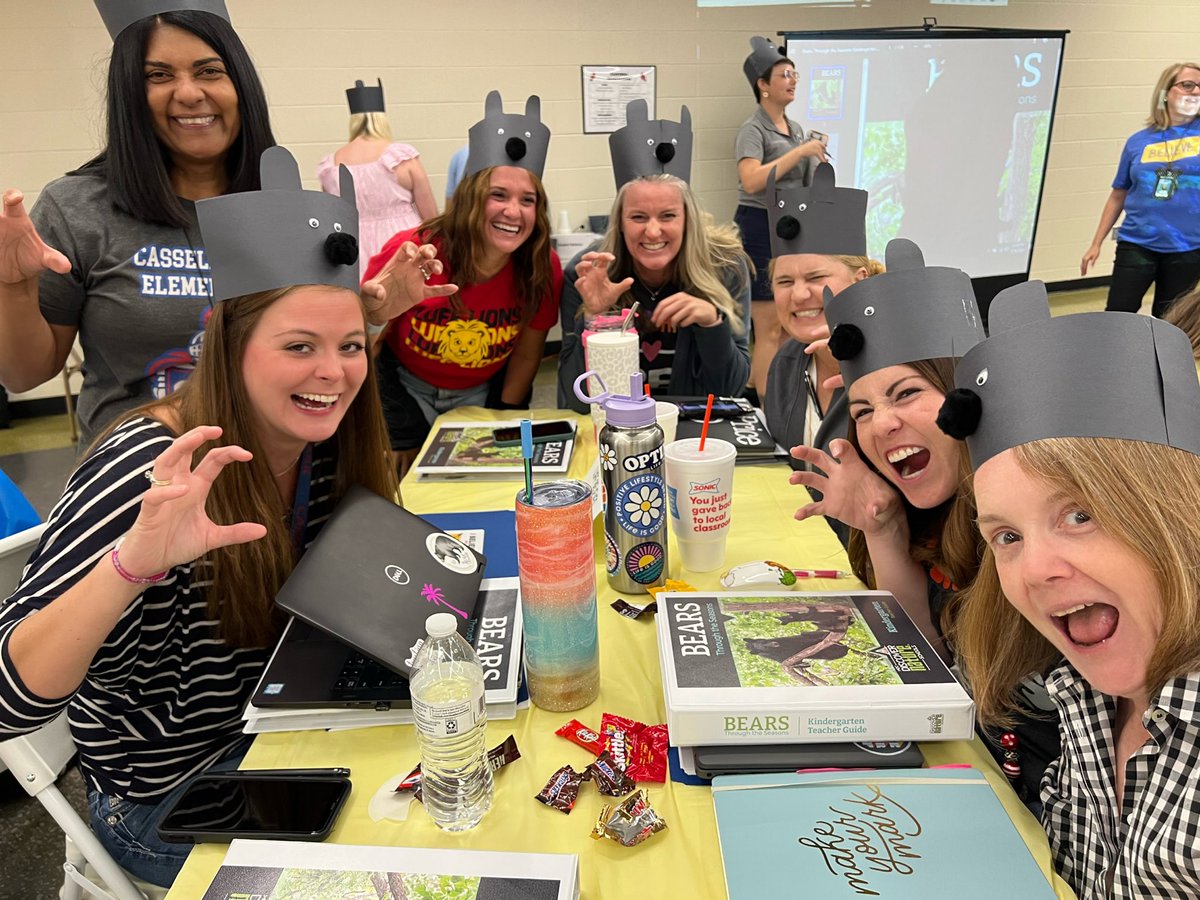 KristenNagelSD's tweet photo. Kindergarten always has the “beary” BEST time at cross district! 🐻☺️🫶🏼
@ISDSchools @MDC_online @tmkteacher2 #ISDstrong #ISDPD #ISDKinder @lufflions https://t.co/rlnZYS1qPj
