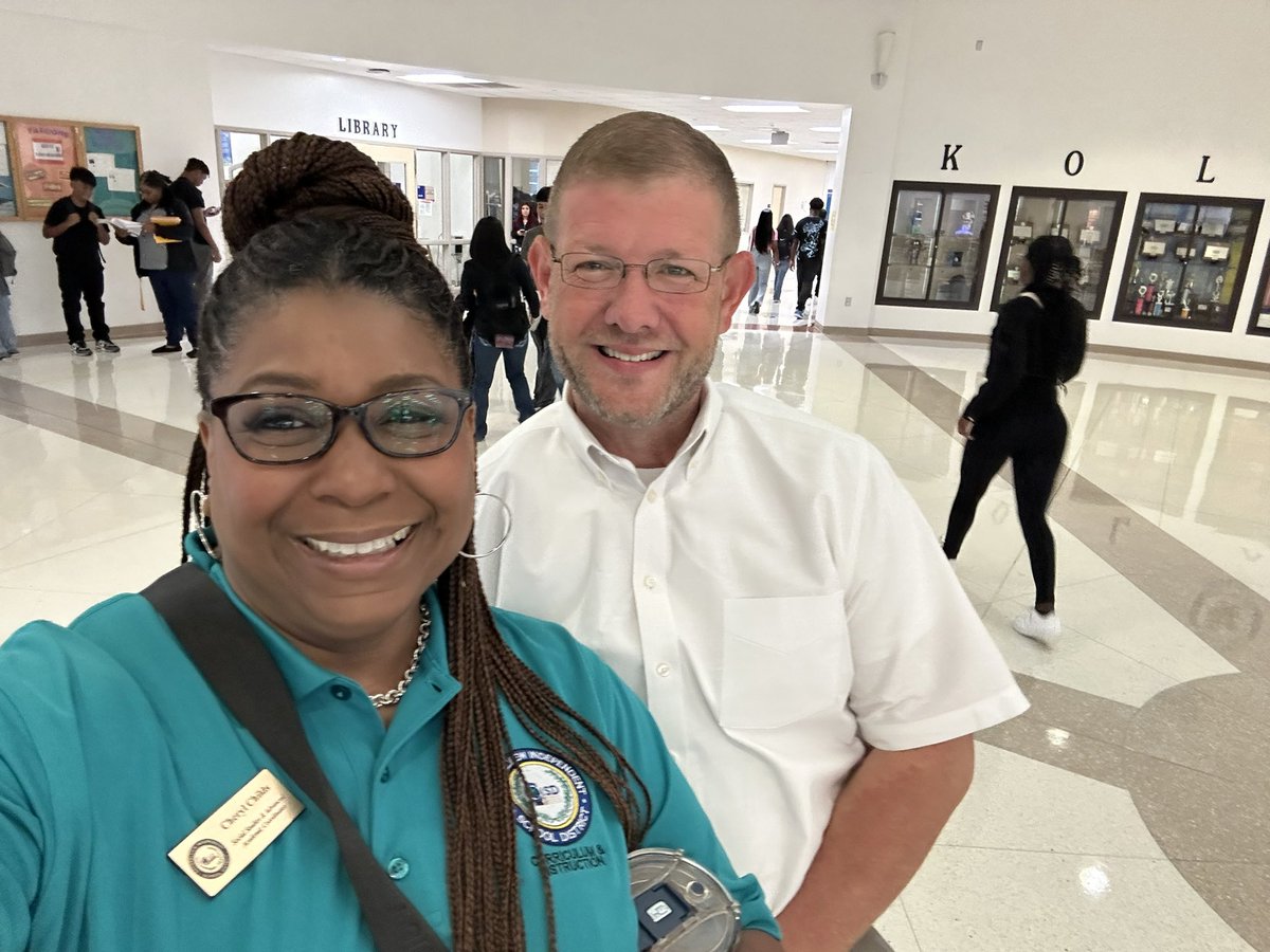 childs4children's tweet image. Welcome back Falcons! We had a good time welcoming Channelview High School students back to school on their 1st day! Hope everyone has a great year! #WeAreChannelview