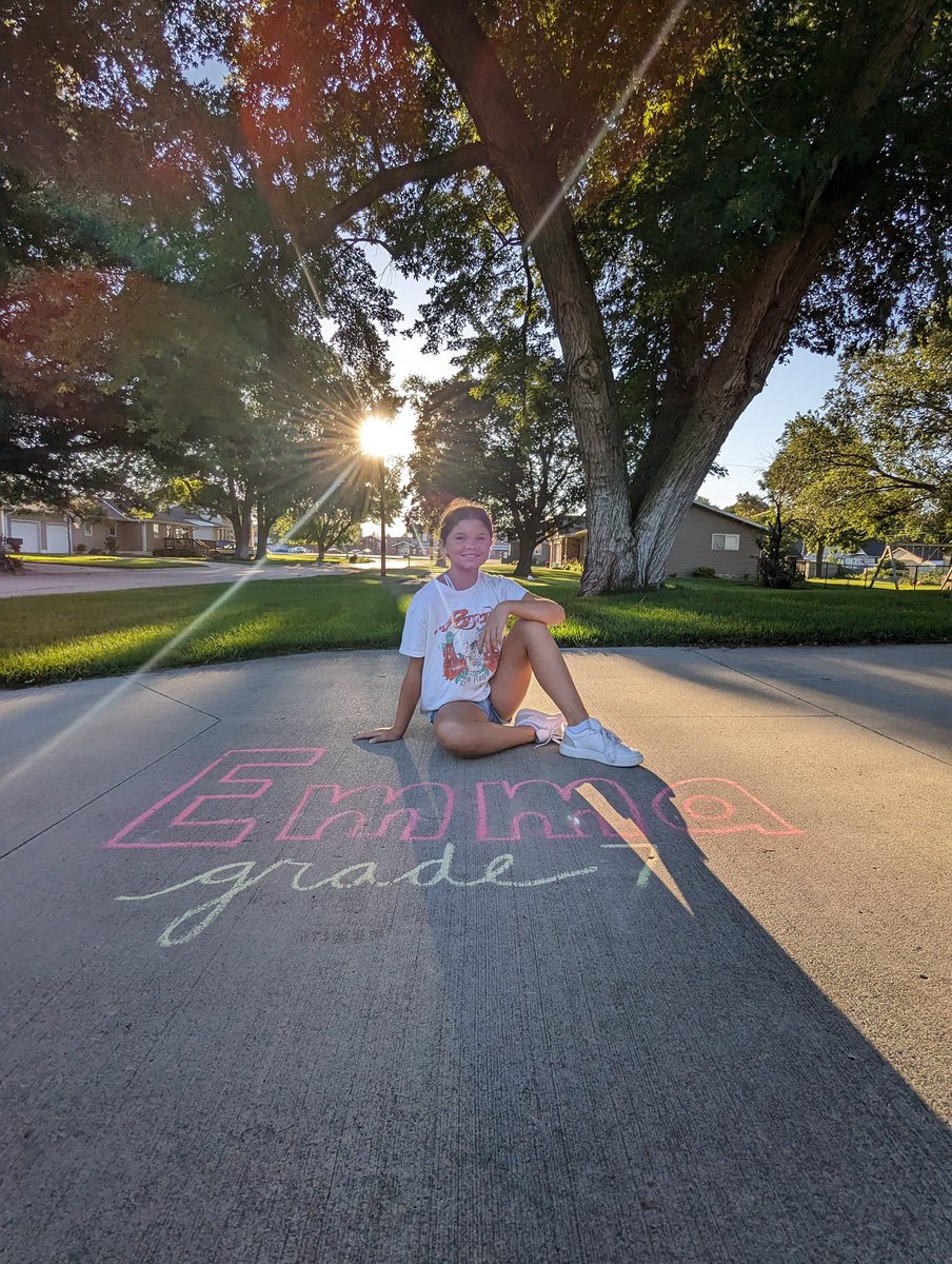 laurenrabourn's tweet photo. π BACK TO SCHOOL π
I hope school is ready for this squad!
Cole - Kindergarten
Owen - 2nd Grade
Emma - 7th Grade
Itβs gonna be a great year. Now, go be amazing!
#workhardandbenicetopeople https://t.co/CbiM1X8gol