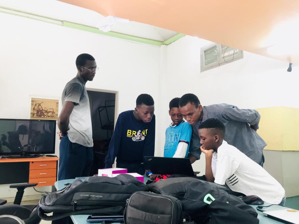 2x_xamxam's tweet image. 🚀💡 Semaine 2 - Jour 2 :

Nouvelle activité excitante : Programmation de drones ! Nos esprits curieux apprendront à donner vie aux drones grâce au code. L&apos;aventure continue !

Rejoignez-nous : 78 425 55 13.

#xamxam #vacancestechnologiques #CampTechnologique 🌐🚁👾