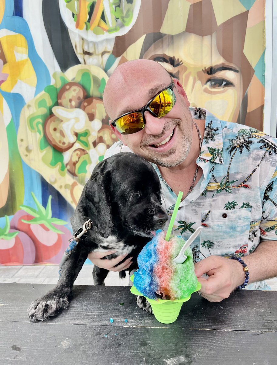 LunaticLarry3's tweet photo. For Lunch I had a Beer, the Bald Guy had a water and we both shared a Hawaiian Teriyaki Beef! The Shaved Ice was perfect on this Hot Dayπ₯΅πΊ#dogsoftwitter #shavedice #hawaiianfood #krate https://t.co/Y5O7K7EaBU