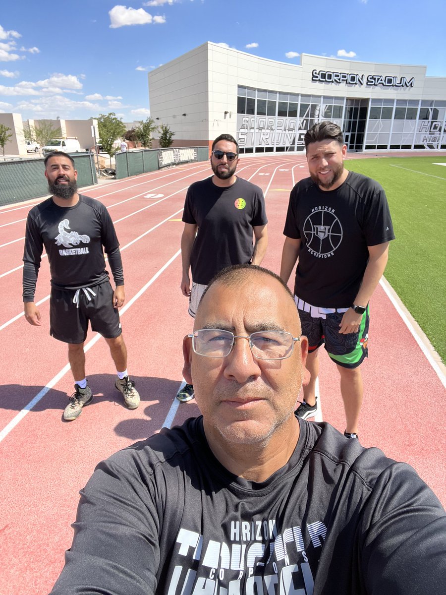SRBOMBER's tweet photo. 12x200 @ 6min paceβ¦. Before and after #ReptheH #Scorpionstrong @3ftorres @tlaguilar https://t.co/6AGSAKkxlj