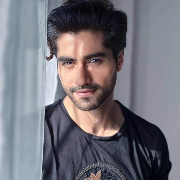 NaruemonHCFans's tweet photo. @ChopdaHarshad  good morning  Morning. Just seeing you makes my heart tremble...
  😊 Just staring at your heart will make you feel dizzy...
  😊 Just making eye contact is like having a cramp...
  This is all I know..."I like you.....
#HarshadChopda #NaruemonHCFans🇹🇭 https://t.co/Q8SoHODKoa