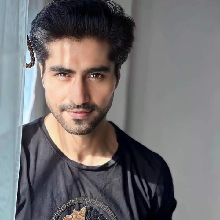 NaruemonHCFans's tweet photo. @ChopdaHarshad  good morning  Morning. Just seeing you makes my heart tremble...
  😊 Just staring at your heart will make you feel dizzy...
  😊 Just making eye contact is like having a cramp...
  This is all I know..."I like you.....
#HarshadChopda #NaruemonHCFans🇹🇭 https://t.co/Q8SoHODKoa
