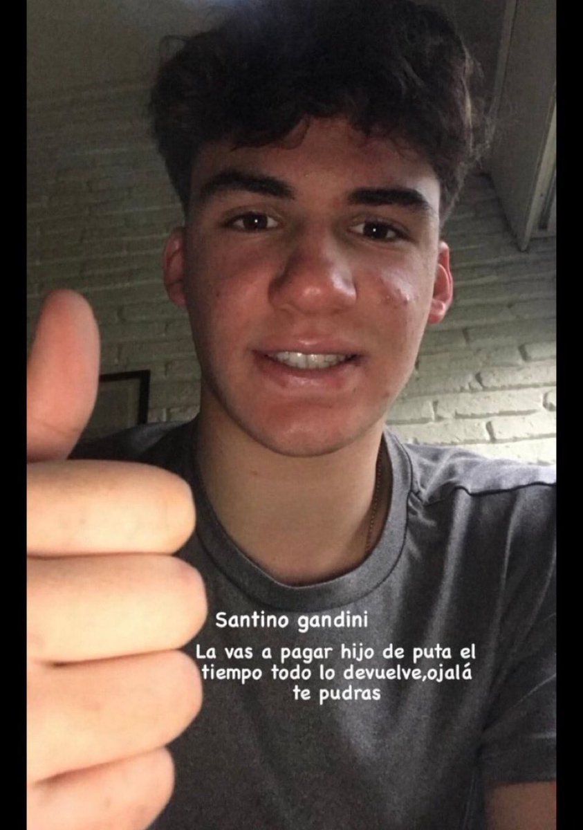 Los padres de este mugriento de mierda tenían orden de cumplir con los deberes inherentes a la patria potestad por la denuncia realizada por violencia de género.los quiero presos como a esta bosta
