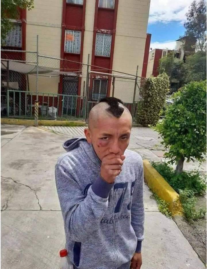 BorrachosVIP's tweet photo. Mona, Piedra, Criko y Perico. Hace muchos años, los 8 barrios vivían en armonía, pero todo cambió cuando el barrio de San Miguel atacó. Solo el Avatar, maestro de los 4 vici0s, podía detenerlos. Pero cuando el mundo más lo necesitaba, lo anexaron. Después de 7 meses, mi hermano y yo encontramos al nuevo Avatar, un maestro en la Mona de guayaba llamado Aang-tonio. Aunque sus habilidades para curar monas eran grandiosas, tenía mucho que aprender antes de poder salvar a Iztapalapa. Y yo creo que Aang-tonio podrá salvarnos...