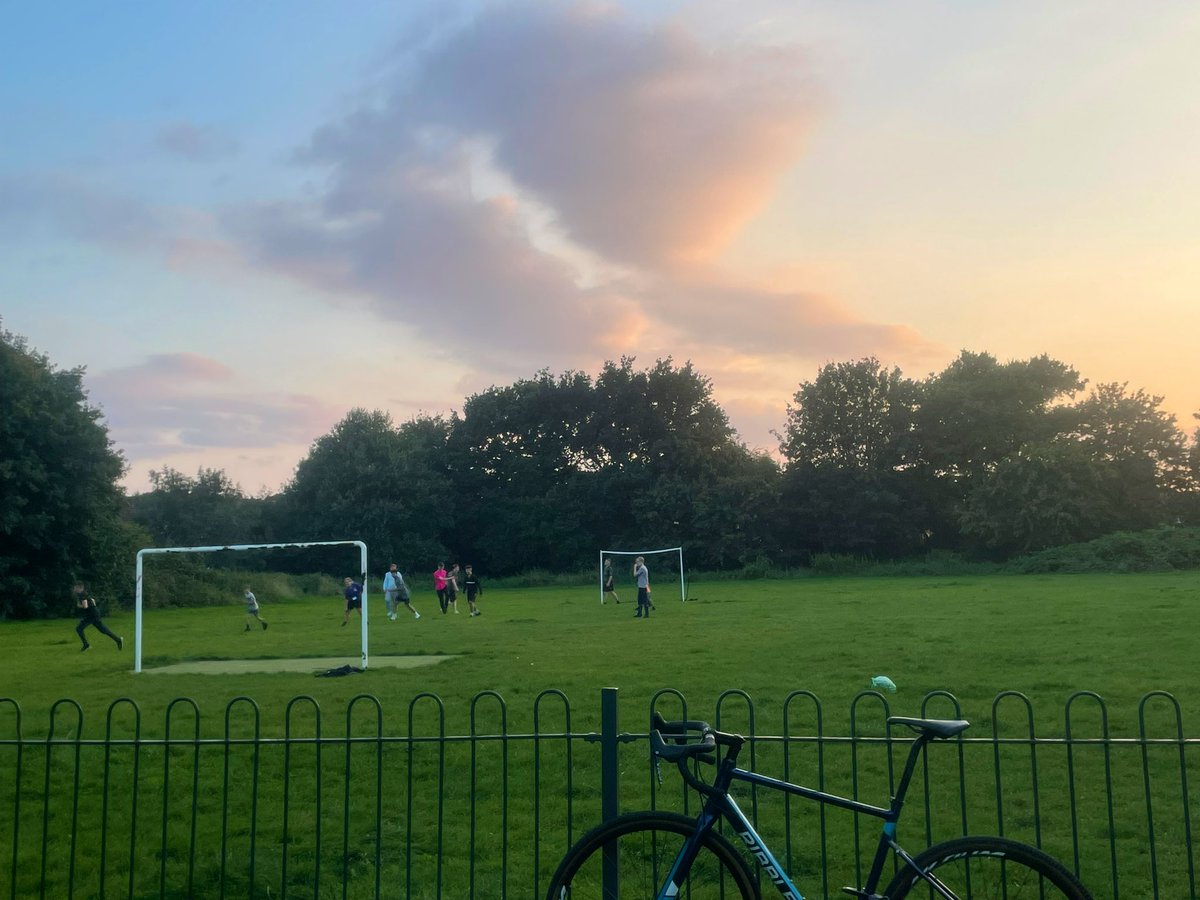 Fantastic conversations in York this evening with Young people involving <a href="/YormindChatChit/">Yormind chat chit</a> discussing all things mental health!! We had a fantastic game of footy too whilst discussing positive role models! <a href="/northyorkspfcc/">Office for Policing, Fire, Crime & Commissioning</a> #inspireyouth #relationships #youthwork #workingtogether