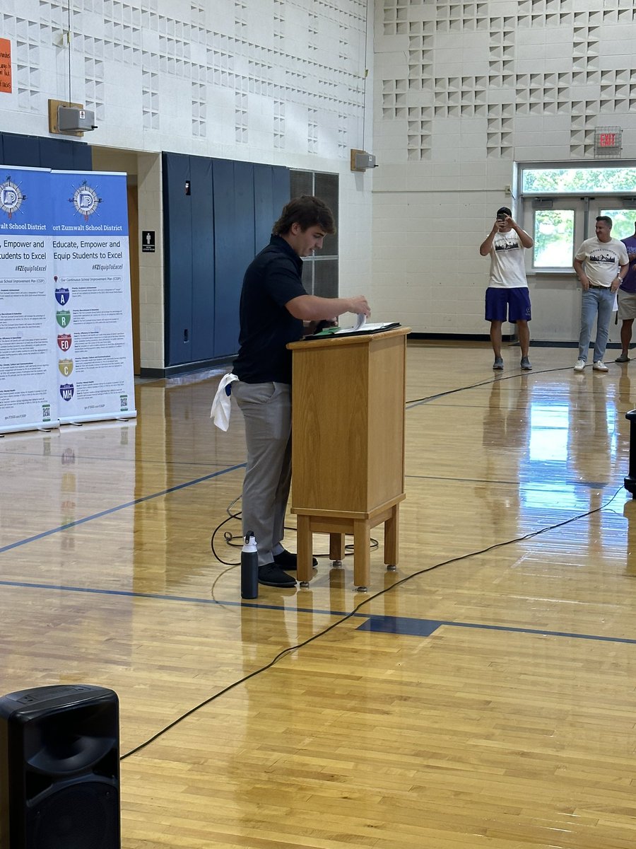 fzwactivities's tweet image. What a day celebrating the West side of the district!!!  Thank you to all of our students who helped with the celebration.  Our band, cheer, and dance were awesome!!!  Great job by our Class President Tyler Hinkle, addressing the staff. #greatdaytobeajaguar