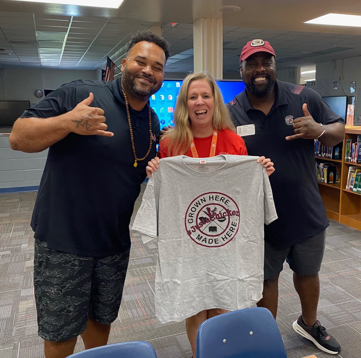 My blood may bleed orange BUT I’m one of #JustAChicken’s biggest fans!! <a href="/CoachPTweets/">Preston Thorne</a> &amp; <a href="/reMovethechains/">Langston Moore</a> mission to improve literacy &amp; the lives of our youth across our great state of SC is both inspirational &amp; powerful! Thank you for a job well done! #ReadingWorkout <a href="/EastAiken/">East Aiken</a>