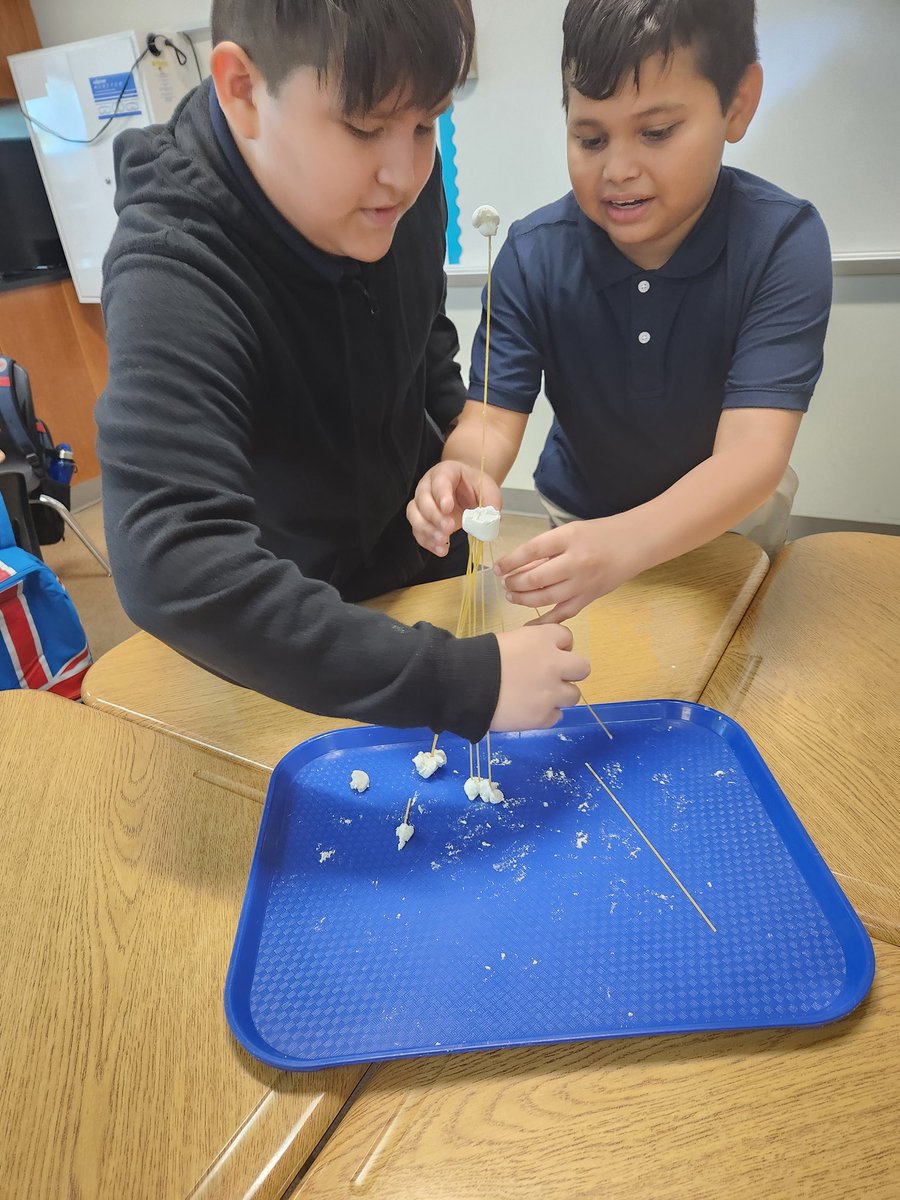 villa_sci's tweet image. It's been a great week with hands-on STEM challenges at Sam Houston MS 😊 #SamSide #EngagedLearners #HoustonScience #STEMChallenges