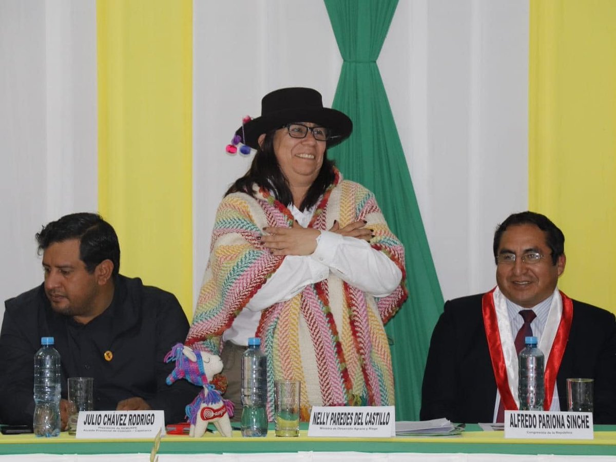 NellyParedesDC's tweet photo. ¡Continuaremos fortaleciendo la articulación interinstitucional entre los 3 niveles de gobierno! Participé de la Mesa de Desarrollo Agropecuario de Huancavelica y Junín convocada por #REMURPE, realizada en Pampas de Tayacaja, donde también asistió el congresista Alfredo Pariona. https://t.co/X4tx21OWNb