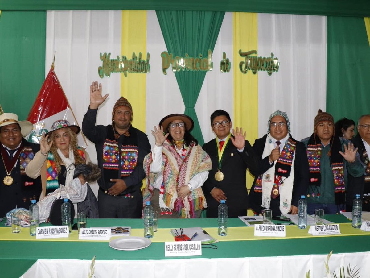 NellyParedesDC's tweet photo. ¡Continuaremos fortaleciendo la articulación interinstitucional entre los 3 niveles de gobierno! Participé de la Mesa de Desarrollo Agropecuario de Huancavelica y Junín convocada por #REMURPE, realizada en Pampas de Tayacaja, donde también asistió el congresista Alfredo Pariona. https://t.co/X4tx21OWNb