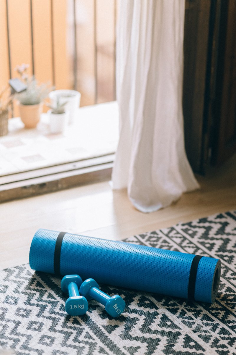 Umicca_co's tweet image. Experience comfort in every pose with Umicca Sport's yoga mats! ✨ #YogaLove #StretchInStyle