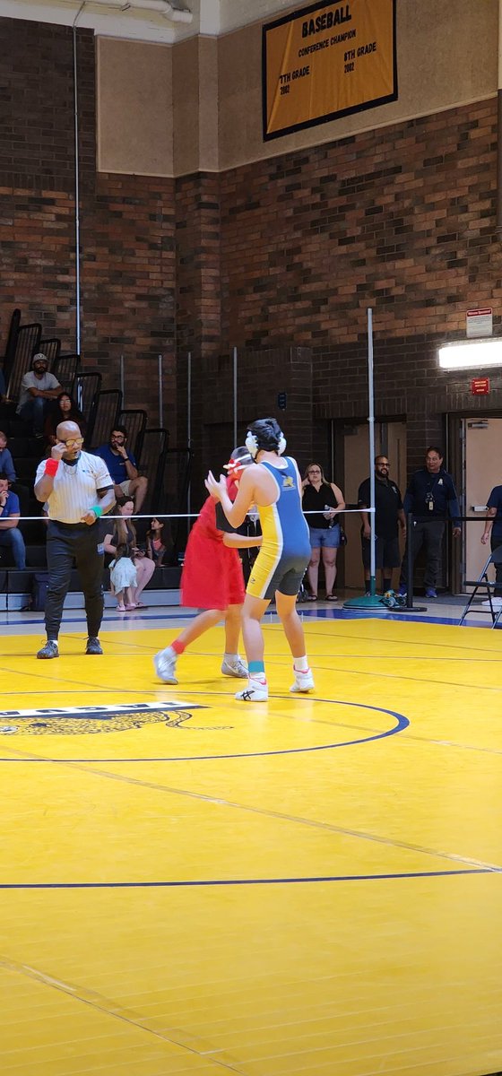 AndersenJags's tweet photo. Great job by our Jag Wrestling Team today against @Payne_Jr_High and @StormnAthletics! Another packed house, thank you families and students for coming out to support all of the athletes and create a fun and exciting atmosphere for all wrestlers. @CUSDAthletics @ChandlerUnified https://t.co/bNeYqjlZvh