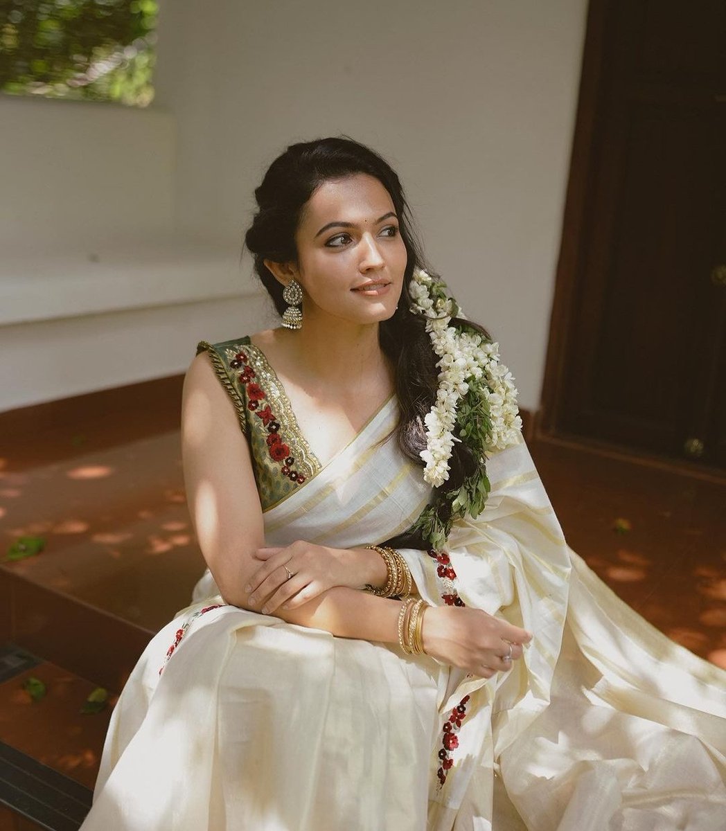 Cinemaaforu's tweet photo. Welcoming Onam 💮💕 https://t.co/HKlGj8Vgjy