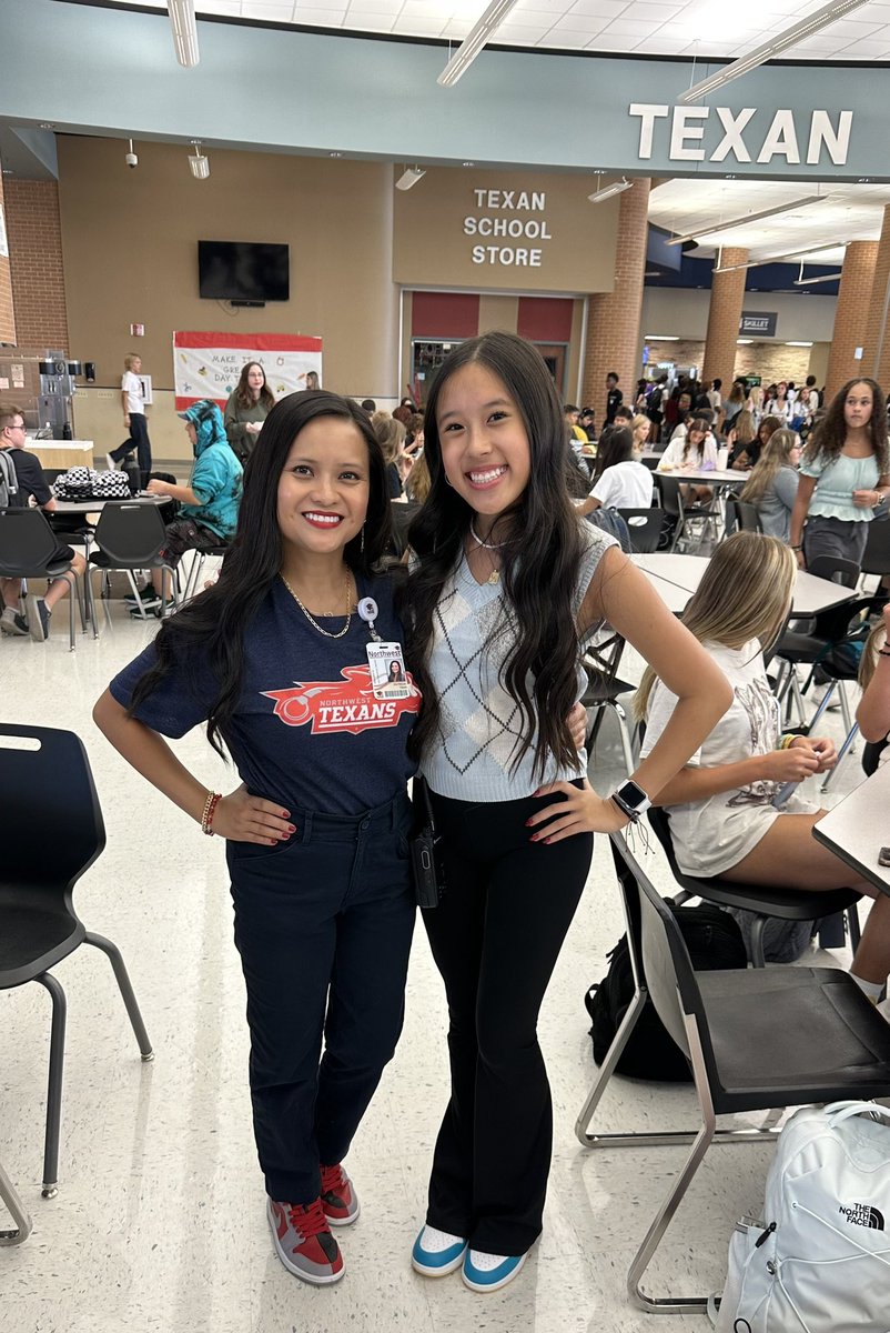 PTranNHS's tweet photo. @NorthwestISD @NHSTexans @Gene_Pike First Day of School! #Flagship #TexansAtWork #NISDFirstDay https://t.co/dwg06BjKgA