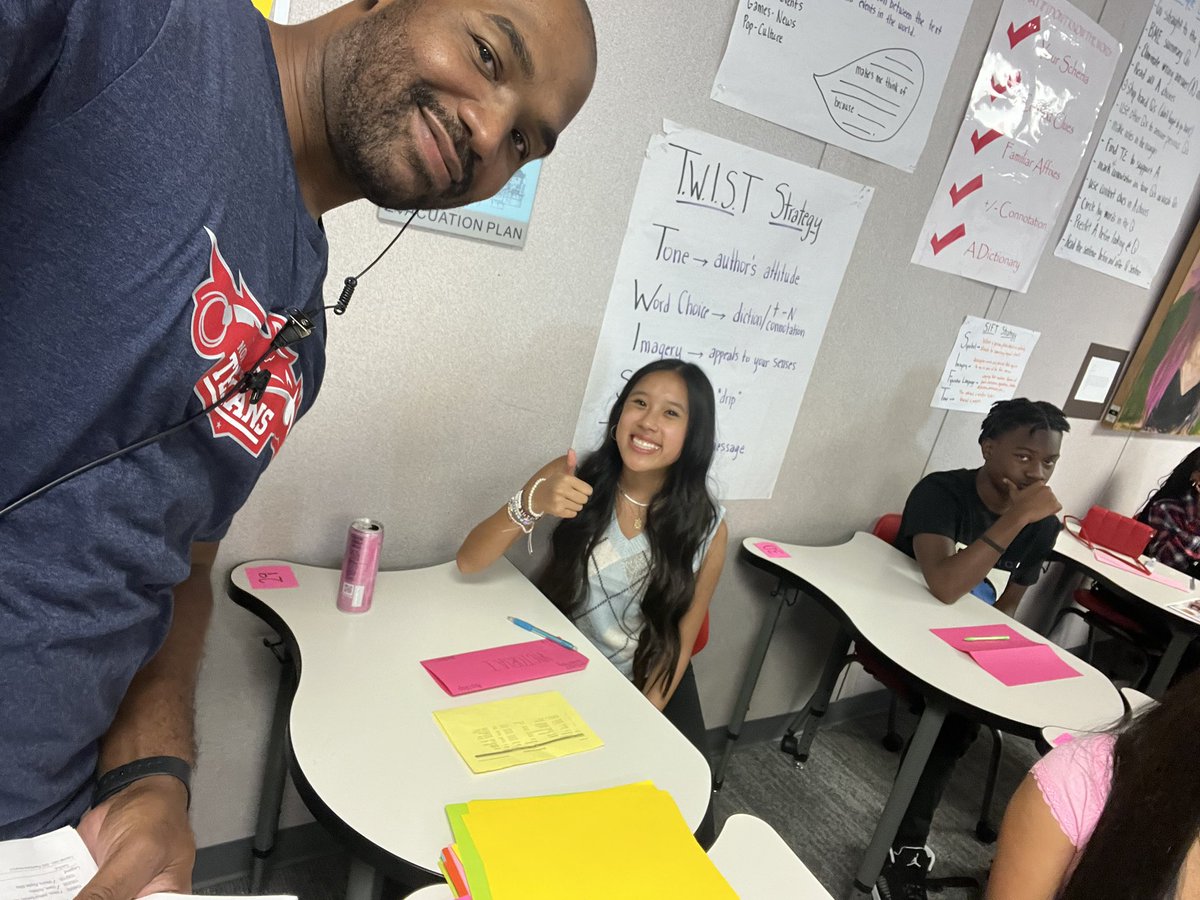 PTranNHS's tweet photo. @NorthwestISD @NHSTexans @Gene_Pike First Day of School! #Flagship #TexansAtWork #NISDFirstDay https://t.co/dwg06BjKgA