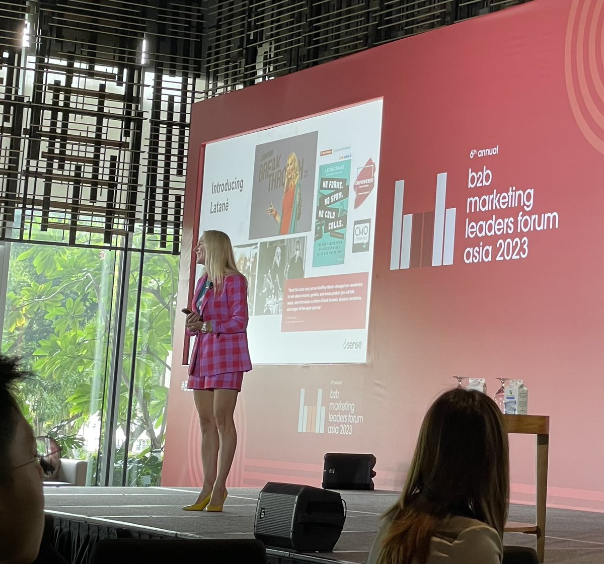 Major knowledge sparks from <a href="/LataneConant/">Latane Conant</a> of <a href="/6senseInc/">6sense</a> at #b2bmktgapac #Singapore taking about DITCH THE GUESSWORK. BUILD PIPELINE WITH CONFIDENCE. Also, check out her book, No Forms. No Spam. No Cold Calls. #B2BMarketing