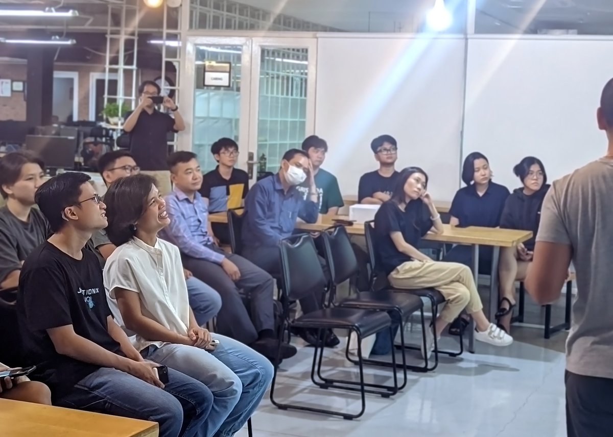 Officience tweet media