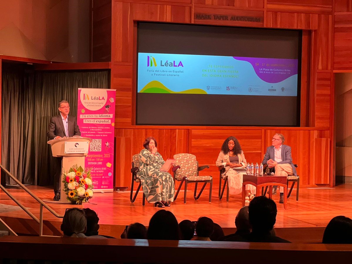 UDGFoundUSA's tweet photo. Bajo el tema “Tú eres tu idioma”, el @FestivalLeala regresa del 14 al 17 de septiembre a @LAPlazaLA. Disfruta de esta fiesta del libro y la literatura en español. Revisa el programa: https://t.co/alpaDjUzfr. Todas nuestras actividades son gratis. @LAPublicLibrary @Pasadenanesp https://t.co/GkrLlA1Txy