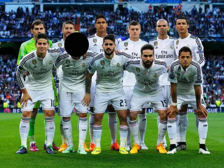 OgaSammyWejinya's tweet image. Who's the player whose face is covered?