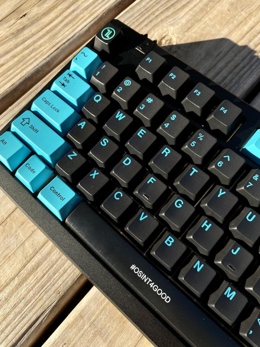 ChaseMatheson's tweet photo. I want to give a huge thank you to @human_decoded, who built and gifted me this custom @KBDFans @TraceLabs keyboard. Each year at @defcon, I get to show it off and receive so many awesome compliments. Extremely grateful to be a part of this amazing organization doing #OSINT4Good! https://t.co/lvwEuanNtH