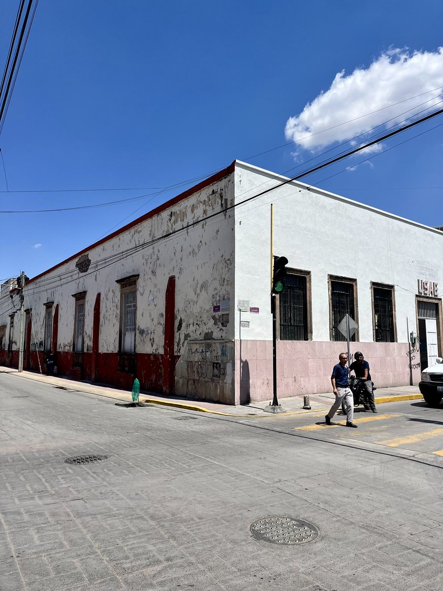 IvnAlamillo2's tweet photo. Las personas refugiadas merecen y tienen el derecho de restablecerse en ciudades que brindan oportunidades y derechos a la población. Bienvenidxs a 🦁 Gto. 👞 @AcnurMexico #EnGtoEsPosible #ConLasyLosRefugiados https://t.co/ZThq4ZTwHR