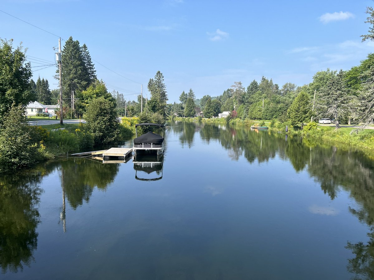 liisakris's tweet photo. Easy morning river miles https://t.co/tQPcuPeM8w