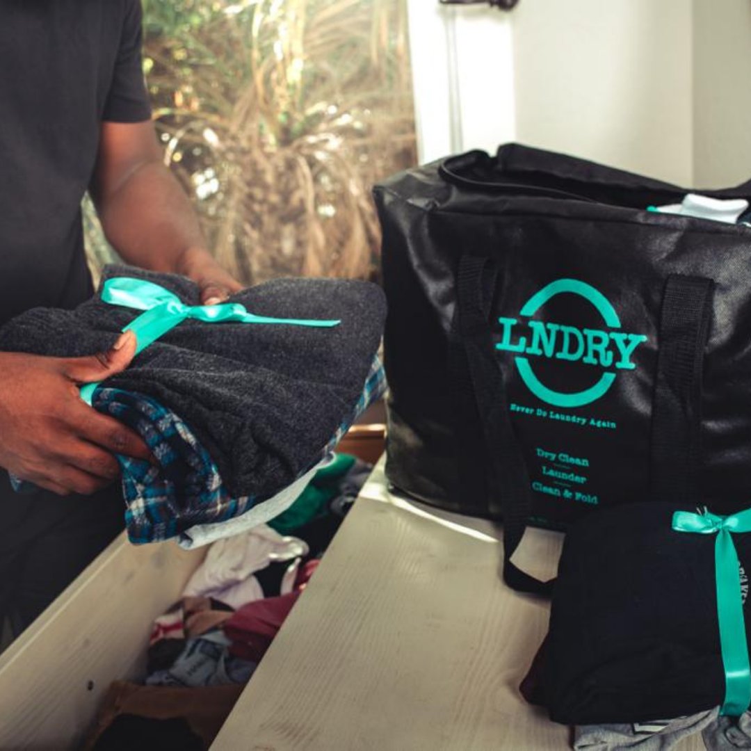 Clean, folded and delivered right to your doorstep.
Feels amazing, isn't it?
Reach out to @simplylndry now
.
.
.
#lndry #laundrysolutions #laundrysandiego sandiegocleaning