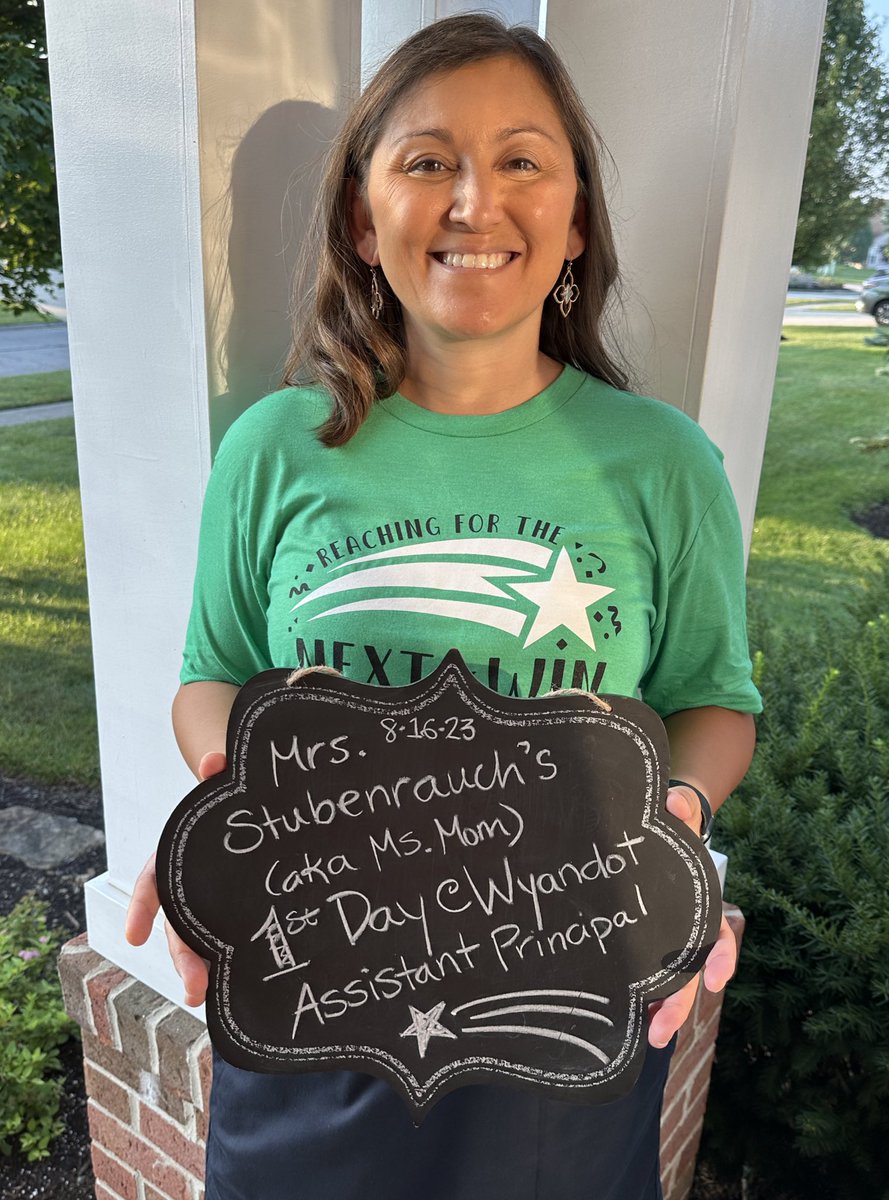 tpstube's tweet photo. 1st Day of School for the Stube Crew!! Excited for a new year!! #shinebright #nextwin #WEareLakota @WyandotECS @INDY_Lakota https://t.co/pxqlmyrKj5