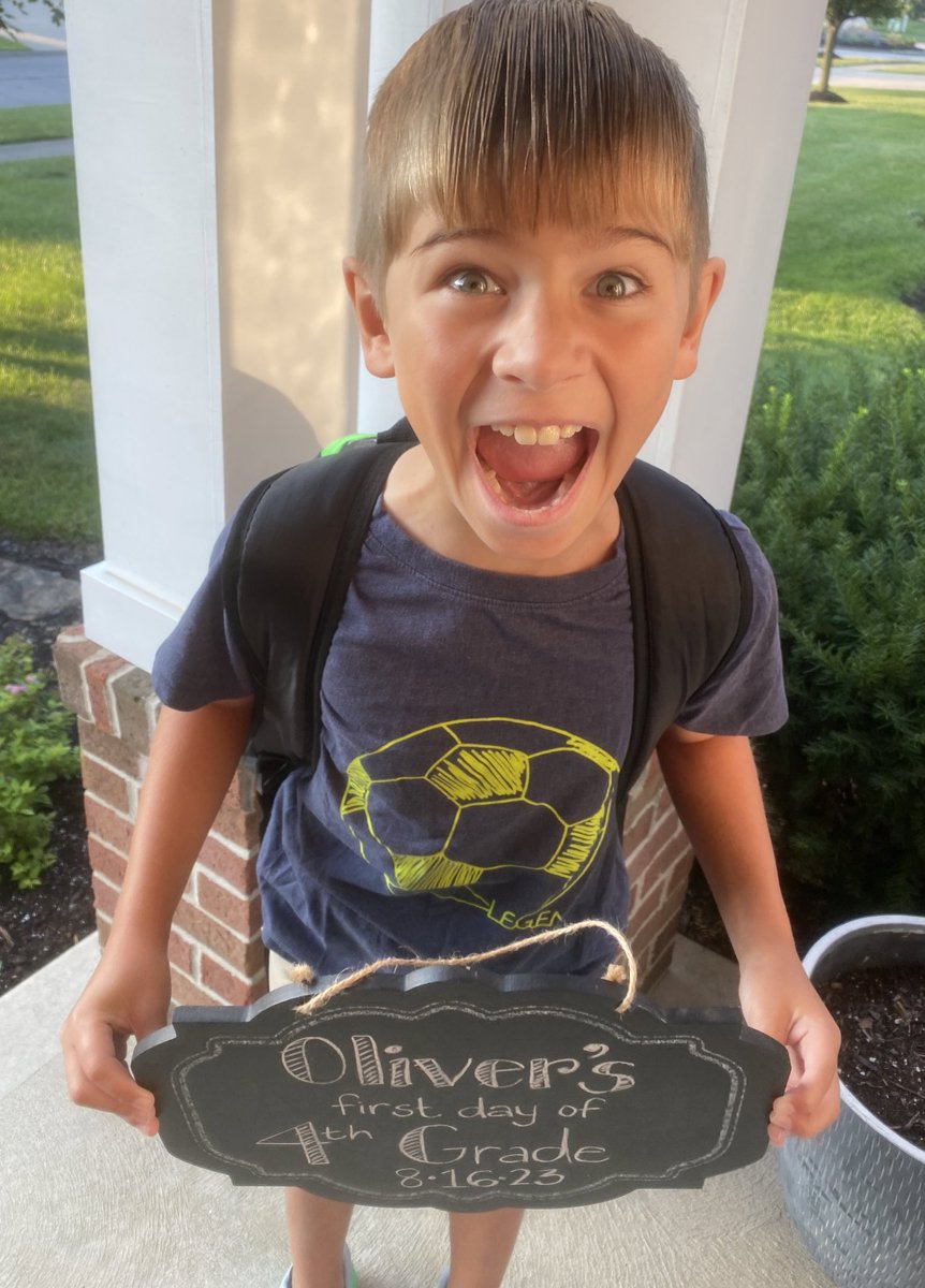tpstube's tweet photo. 1st Day of School for the Stube Crew!! Excited for a new year!! #shinebright #nextwin #WEareLakota @WyandotECS @INDY_Lakota https://t.co/pxqlmyrKj5