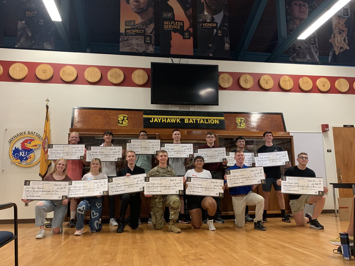 KU_ArmyROTC's tweet photo. Successful Day 1 of New Cadet Orientation: 48 new Cadets, 16 scholarships awarded, and non-stop briefs! π Join us and #BeAJayhawk in Army ROTC β it's not too late! πͺπ #JayhawkStrong #ROTCOrientation
Start here:
https://t.co/1w5Pkbl6m7 https://t.co/NRoO3Sy927
