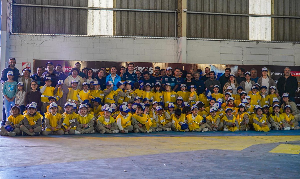 RectaFinalRadio's tweet photo. ➡️Alumnos visitaron el Centro Integral en una jornada inolvidable.

Nota completa: https://t.co/UiTH9p85OI ⬅️💻📱 https://t.co/uKajFS7L7d