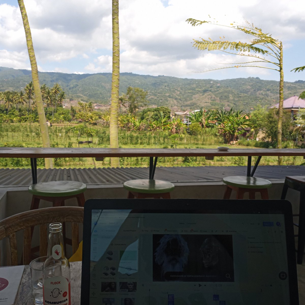 CompellingVideo's tweet image. 