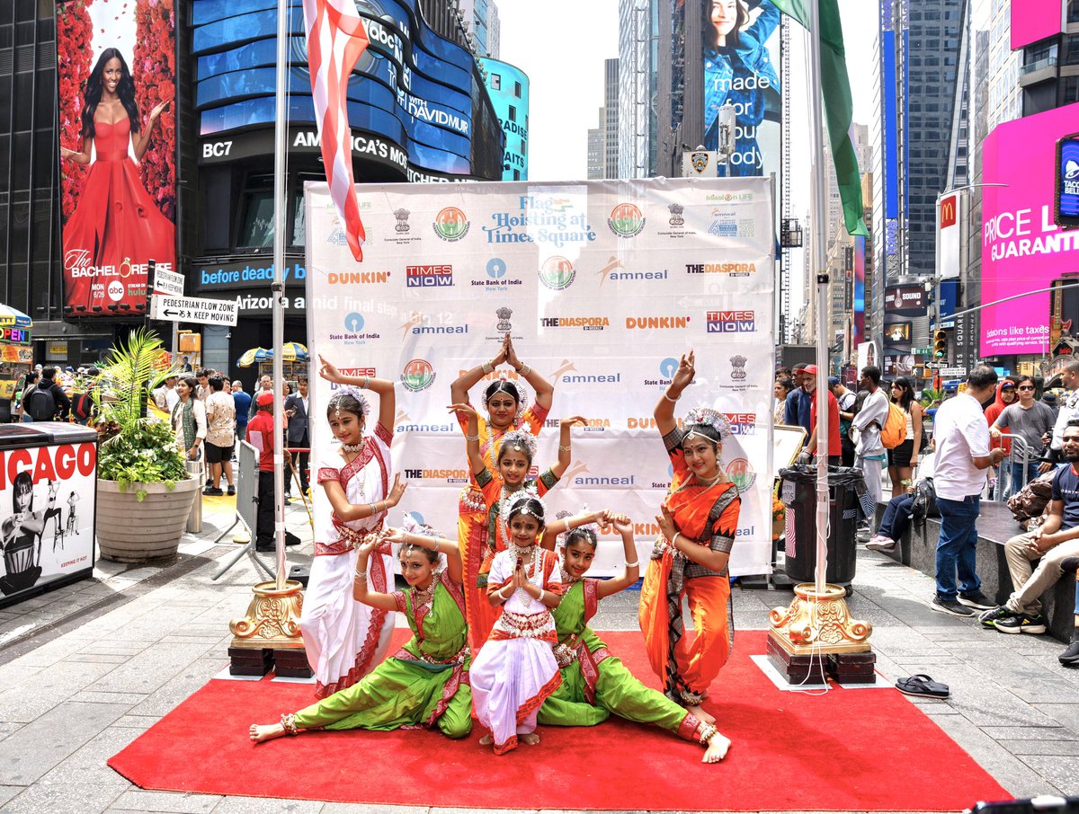 ForSurati's tweet photo. Happy Indian Independence Day! Yesterday, we celebrated India's 77th Independence Day in Times Square, NYC! We’re so grateful to have performed the Indian Classical Dance form Odissi (from the State of Odisha) for the installation of the Chakra Exhibit! 

#IndianIndependenceDay https://t.co/7dEDylXcyL