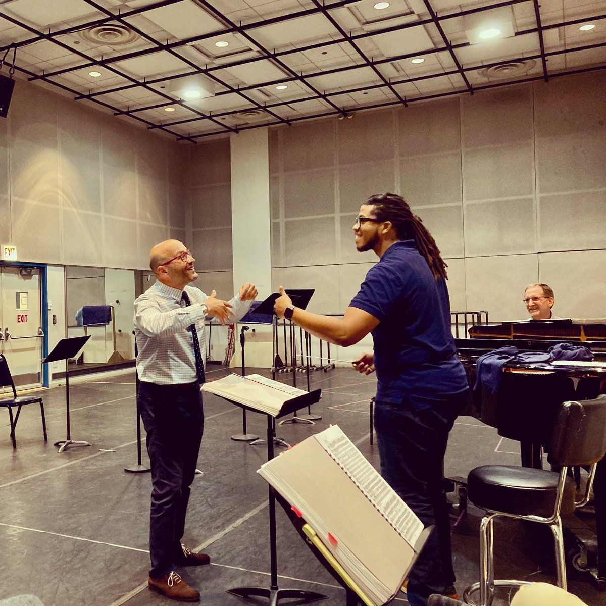 EnriqueMazzola's tweet photo. First day of work with the #ryanoperacenter young artists building the program for our #sundayintheparkwithlyric concert on Sunday. Here a beautiful moment with bravissimo #donaldleeIII working on Aida
.
.
.
#chicago #windycity #chicagoartist #chigram @LyricOpera @PSMusicBerlin https://t.co/2PiybJtzW4