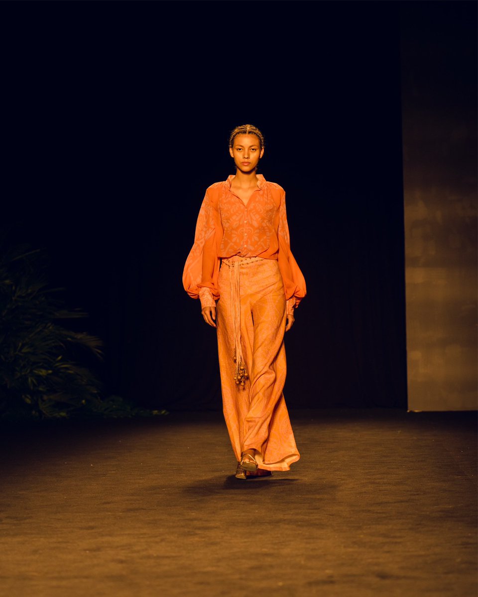 robertocorreau's tweet photo. Memorias de Colombiamoda 2023 | Nazarit Machín
#colombiamoda2023 #colombiamoda #runway #photography https://t.co/EQHMTx99Gi