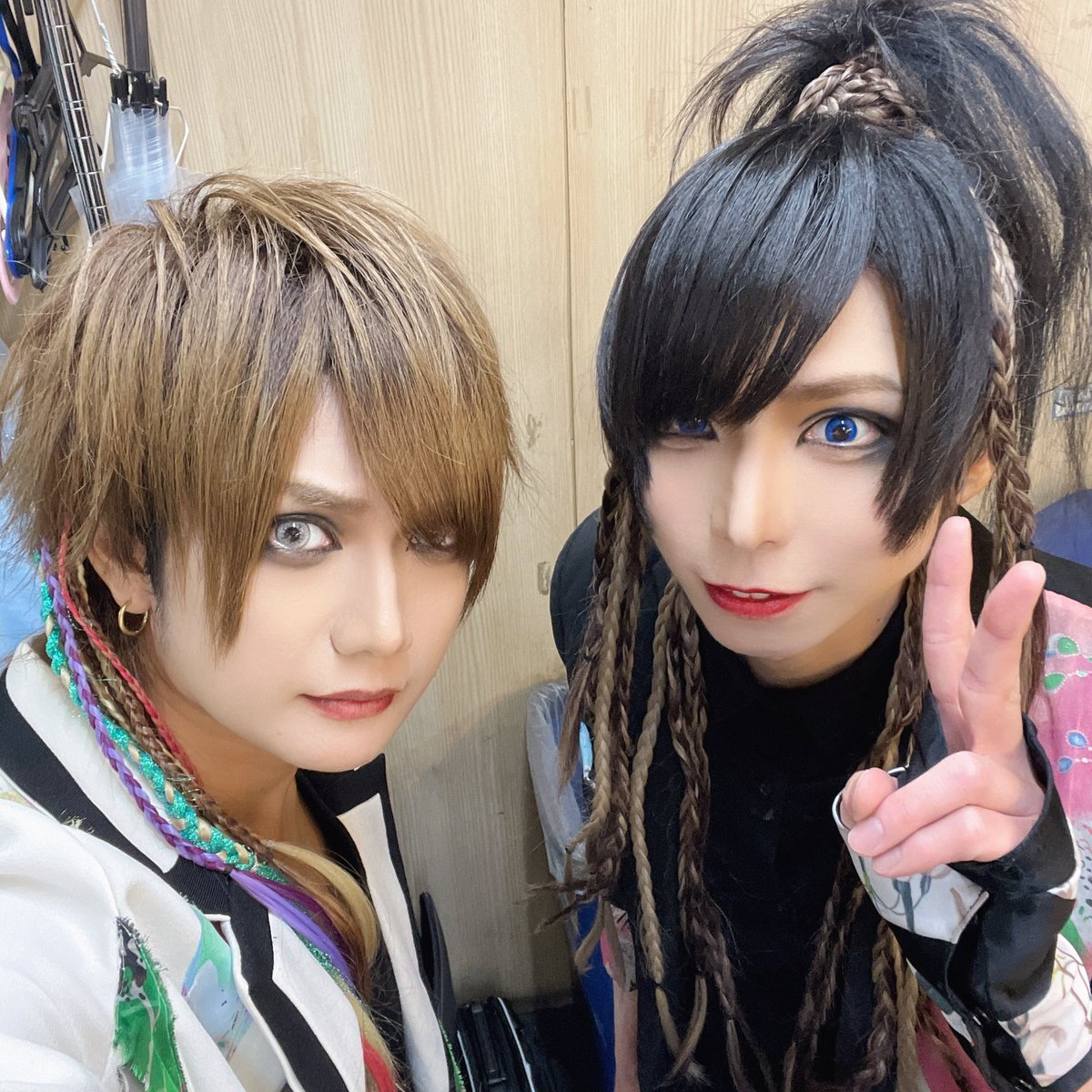 akiji_akj's tweet photo. おはようございます🌞

素敵な仲間たちと。
みんな変わらない。
そして、全員かっこいい… https://t.co/OfmhuygXCK
