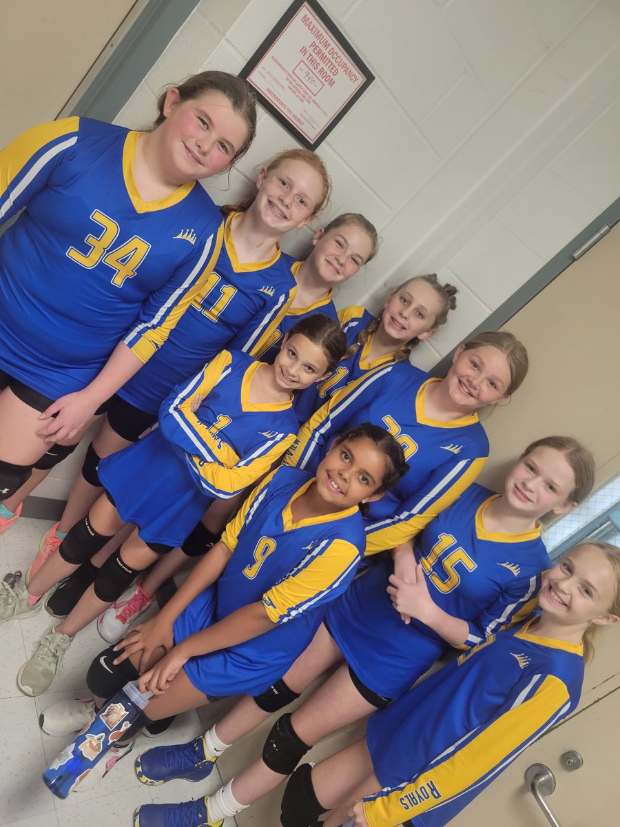 6th Grade Lady Royals 👸  take a win over Campbell Co. 🐫  #2-0 <a href="/Cassidy_Royals/">Kelly Cassidy</a> <a href="/MrRechtin/">Ross Rechtin</a> <a href="/SummitViewAcad/">SVA Principal</a>
