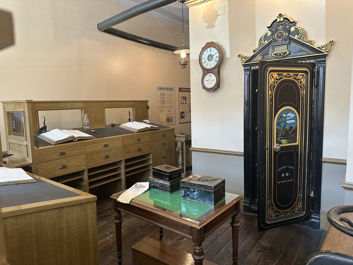 JDLauritsen's tweet image. It was in the middle of Northfield that a group of townspeople stopped Jesse James and his gang of bank robbers. In tonight’s Finding Minnesota, the town celebrates 75 years of reenacting the defeat of the famous bandits. @WCCO