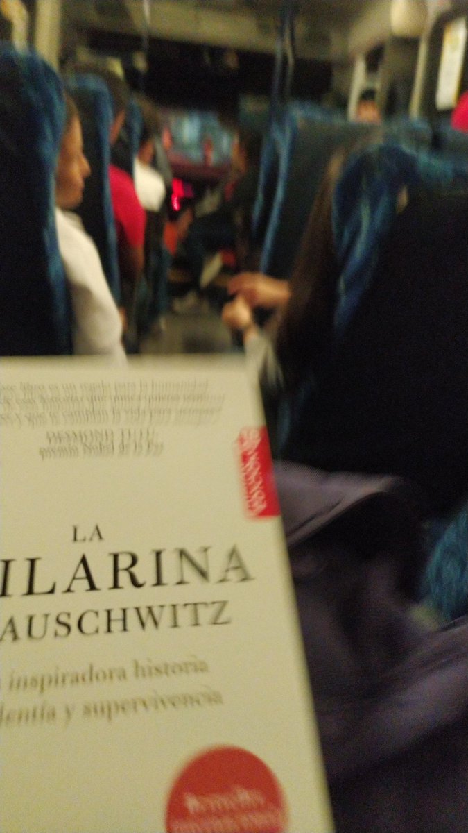 MceciliaMH's tweet photo. Desempolvando los recuerdos de la epoca de la universidad, en el último puesto de la buseta, escuchando historias injustas y de fondo salsa para acompañar el viaje🔙 https://t.co/g3BRNSnE9p