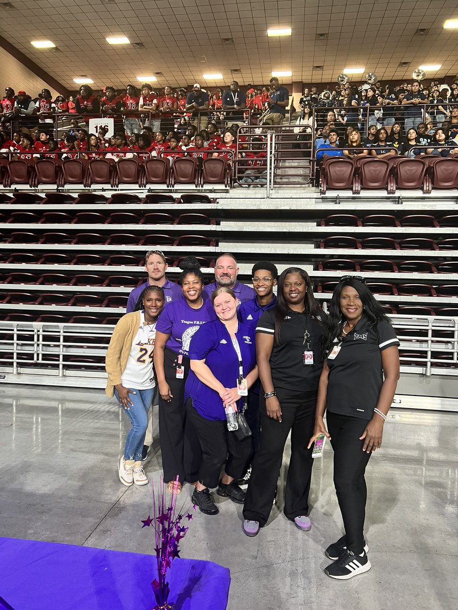 CounSELwithMsC's tweet photo. 23-24 Aldine Athletics Jamboree!! @TeagueMS_AISD We are ready for a season of WINS #TrojanForward @gwschattle281 @AldineSports https://t.co/CFKWfYIF1O